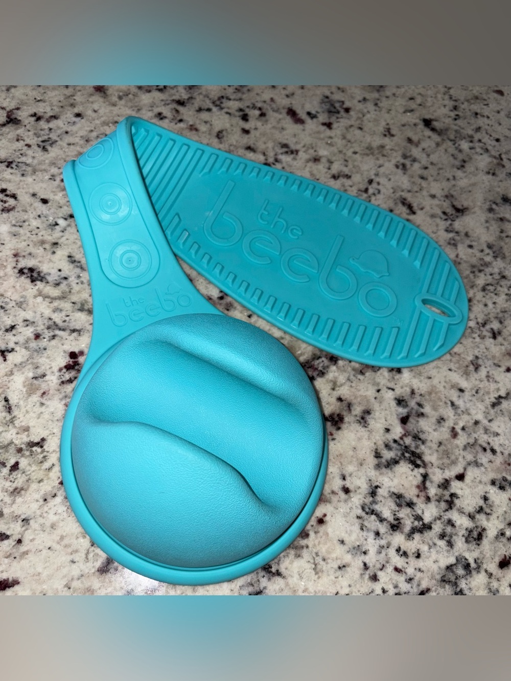 The Beebo bottle holder infants newborns mothers